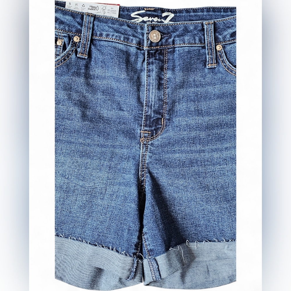 Seven7 Women’s Weekend Cuffed Denim Shorts Size 14 - Picture 2 of 4